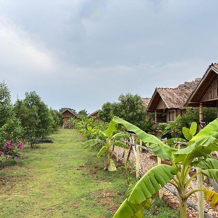 Mowgli'S Cafe Hampi & Guest House Bagian luar foto