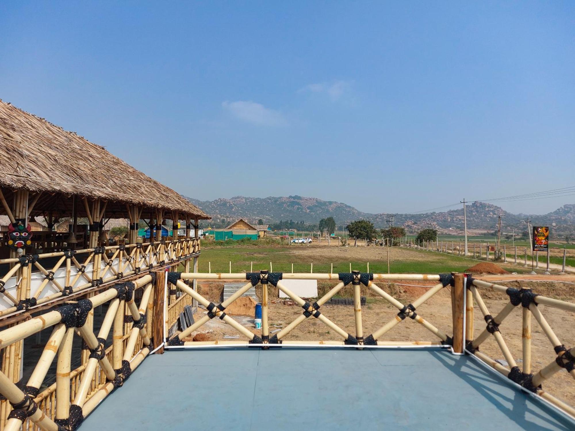 Mowgli'S Cafe Hampi & Guest House Bagian luar foto