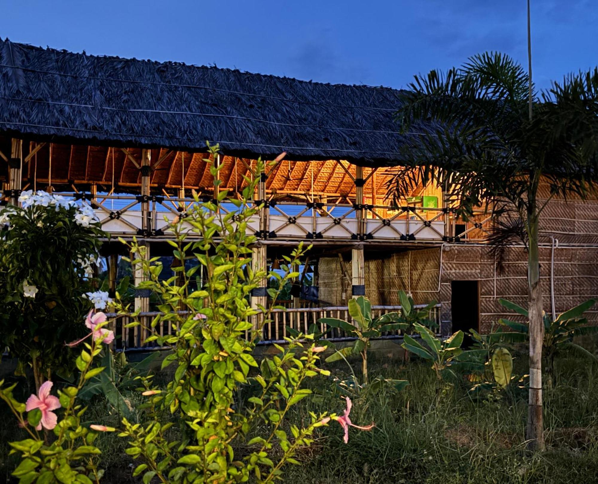 Mowgli'S Cafe Hampi & Guest House Bagian luar foto